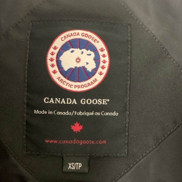 Canada Goose Montebello Parka - Picture 11 of 12